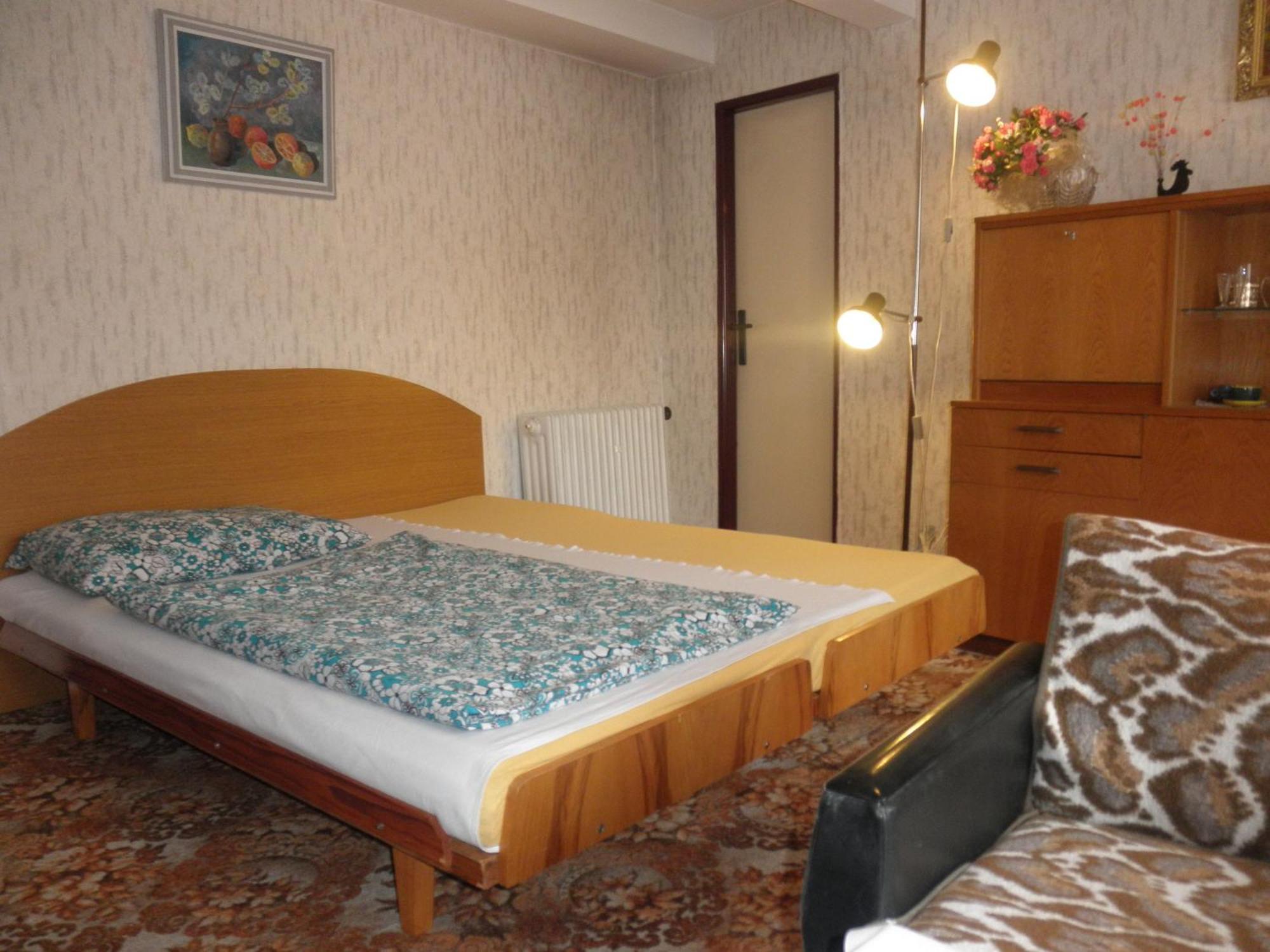 Pension U Kaktusu KLV Exterior foto